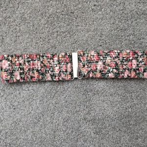 [Gift With Purchase] Sequin Floral Belt